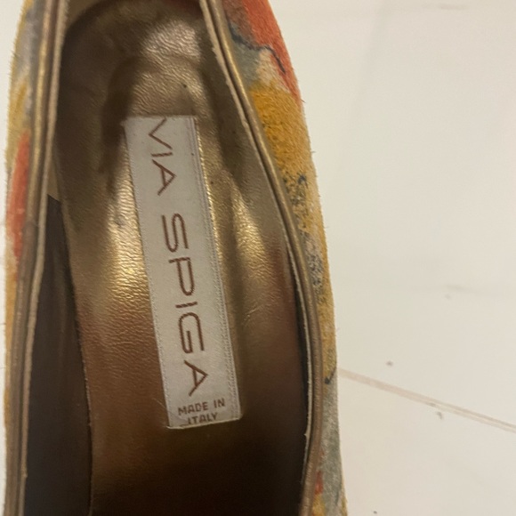 Shoes - Picture 3 of 5